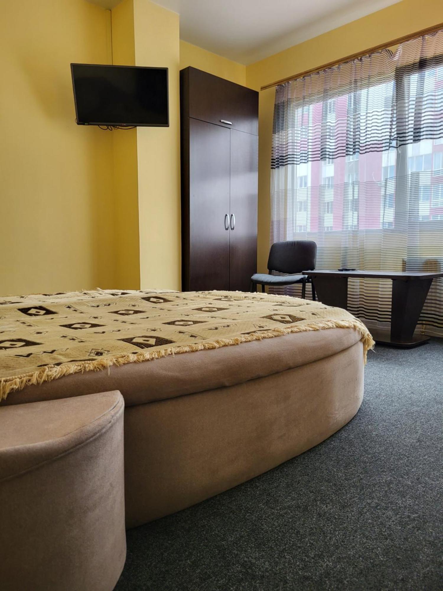 Амстердам Hotel Khmelʼnytsʼkyy Bagian luar foto